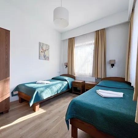 Victoria Hotel 3*